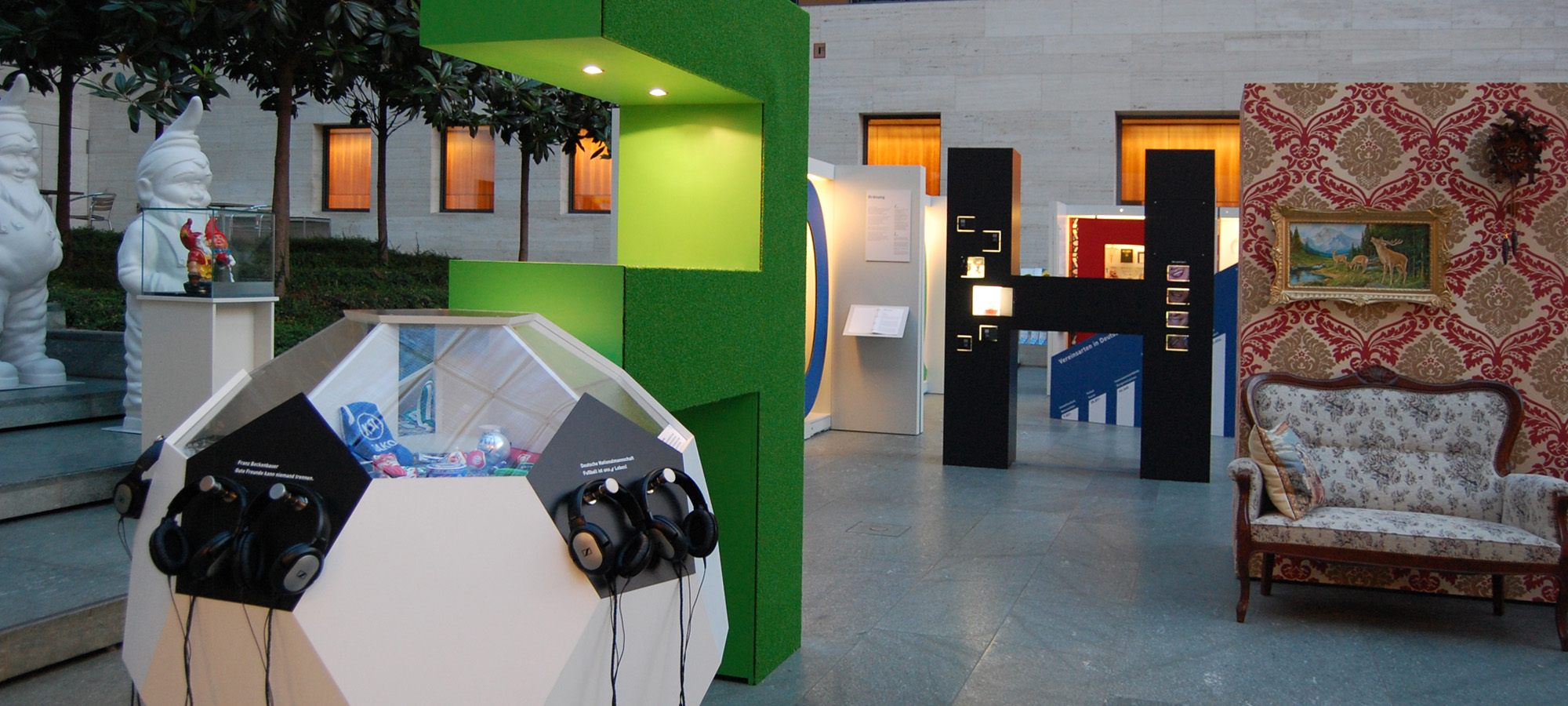 Wanderausstellung - Deutschland für Anfänger