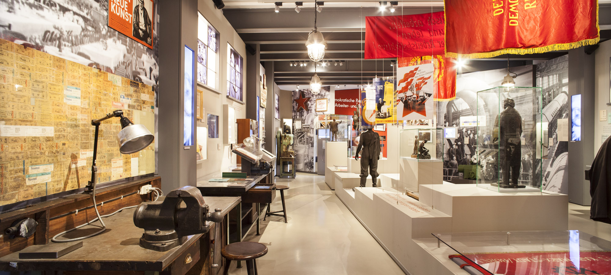 Dauerausstellung - Alltag in der DDR