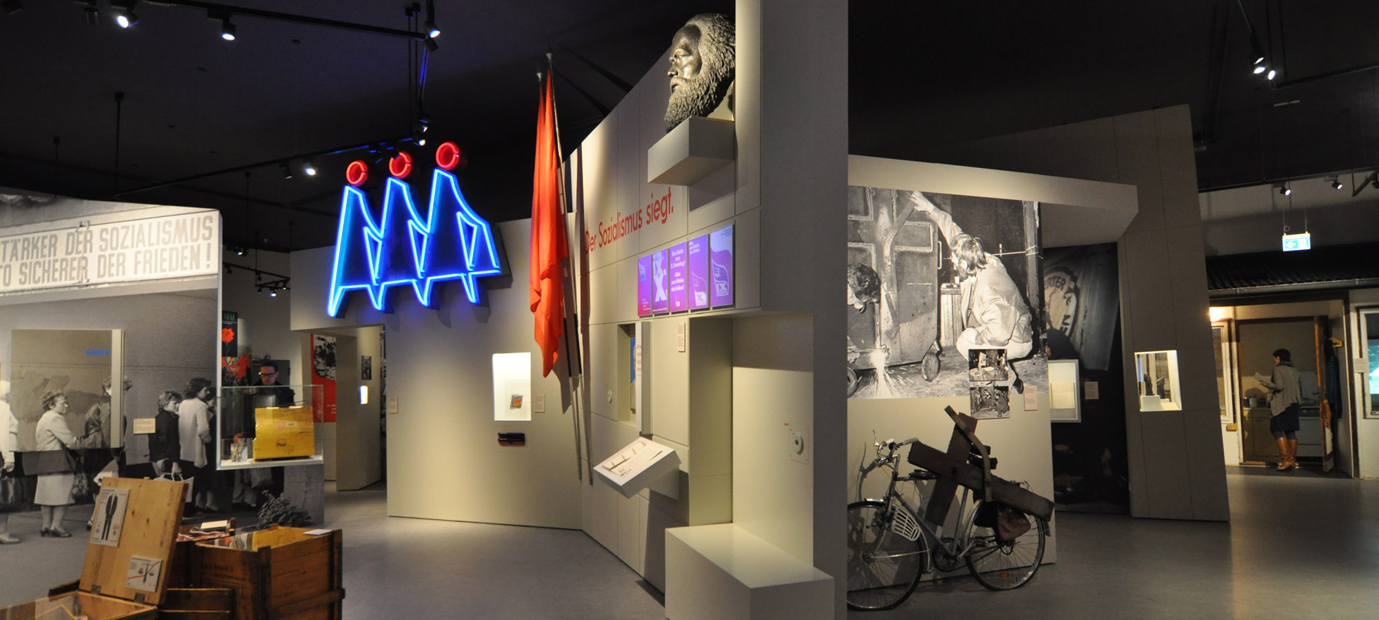 Dauerausstellung - Alltag in der DDR